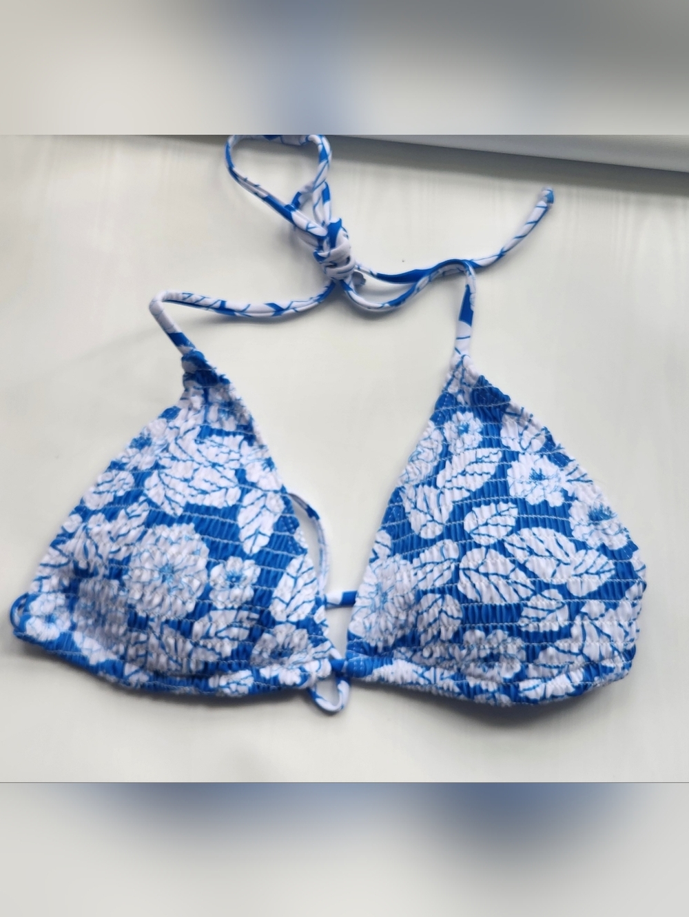 NWOT SHENHE Women's Triangle Halter Blue/White Floral Smocked Bikini Top Size L